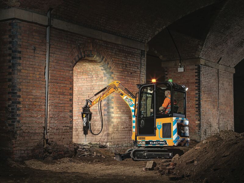 JCB’S ELECTRIC MINI BECOMES MACHINE FOR ALL SEASONS.jpg